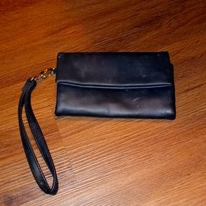 Women's black wristlet/clutch..